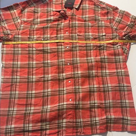 Levi’s Dylan Oversized Plaid Shirt pearl color snap buttons. Women 2X-large - Picture 7 of 10